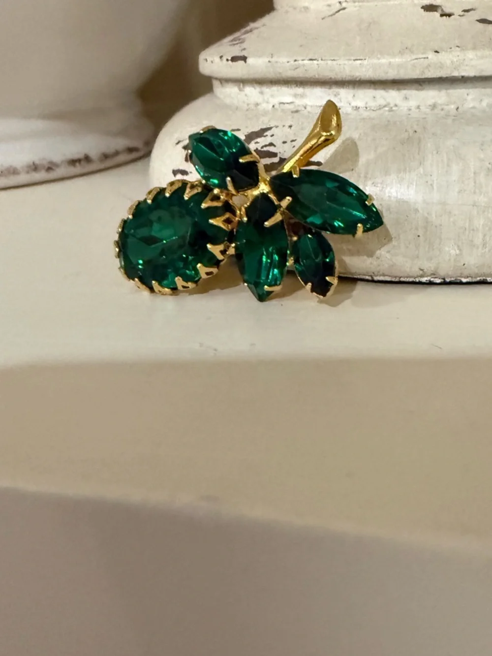 Vintage Gold Tone and Emerald Green Brooch